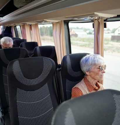 Essential Tips for First-Timers to Plan a Group Tour after 50s